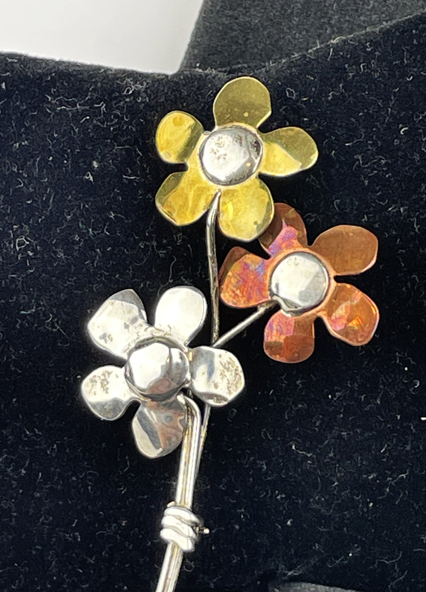 Mid Century Era Sterling Silver Daisy Flower Bouquet Brooch