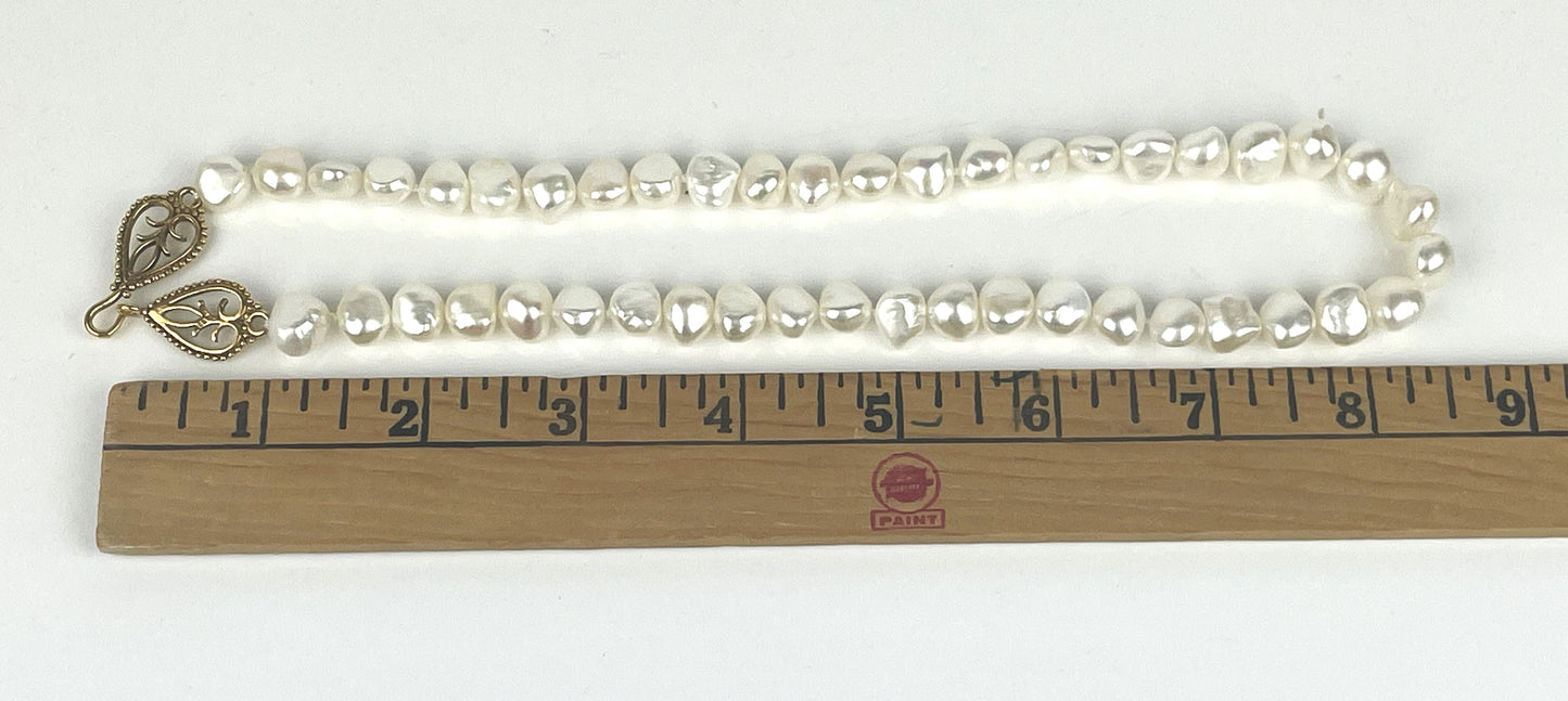 Vintage Metropolitan Museum of Art Faux Freshwater Pearl Necklace