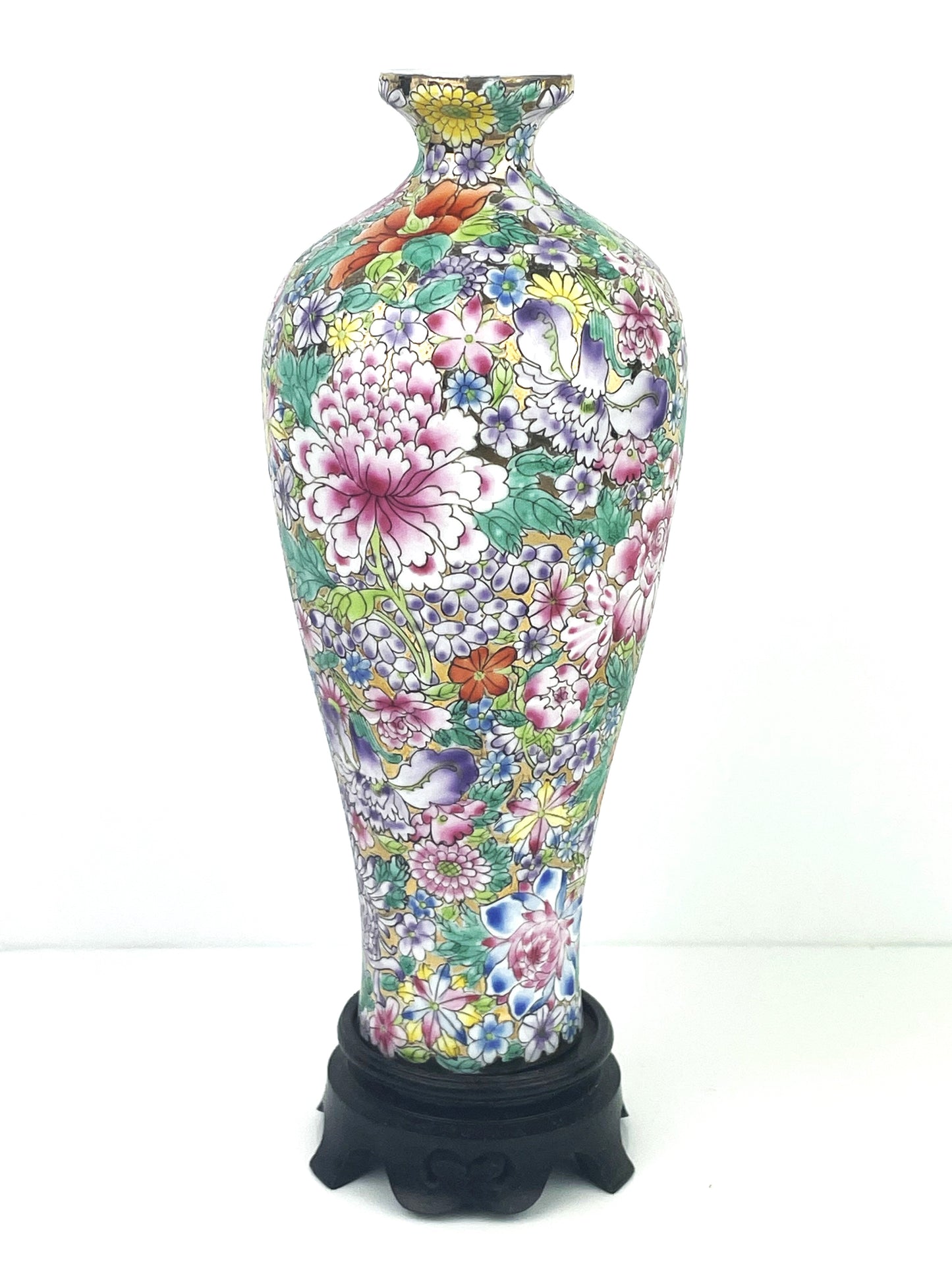 Chinese Vintage Eggshell Porcelain Vase Finely Detailed Floral & Gilt