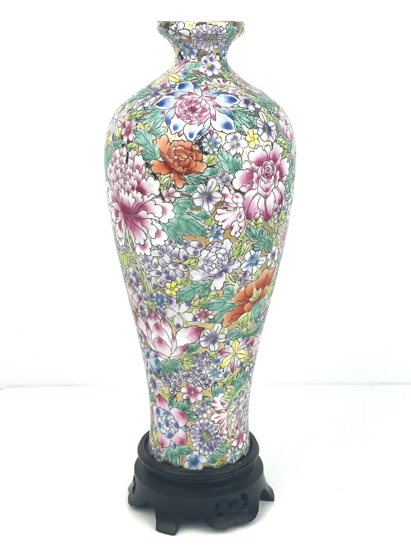 Chinese Vintage Eggshell Porcelain Vase Finely Detailed Floral & Gilt