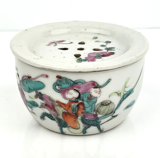 Antique Chinese Famille Rose Porcelain Covered Cricket Pot