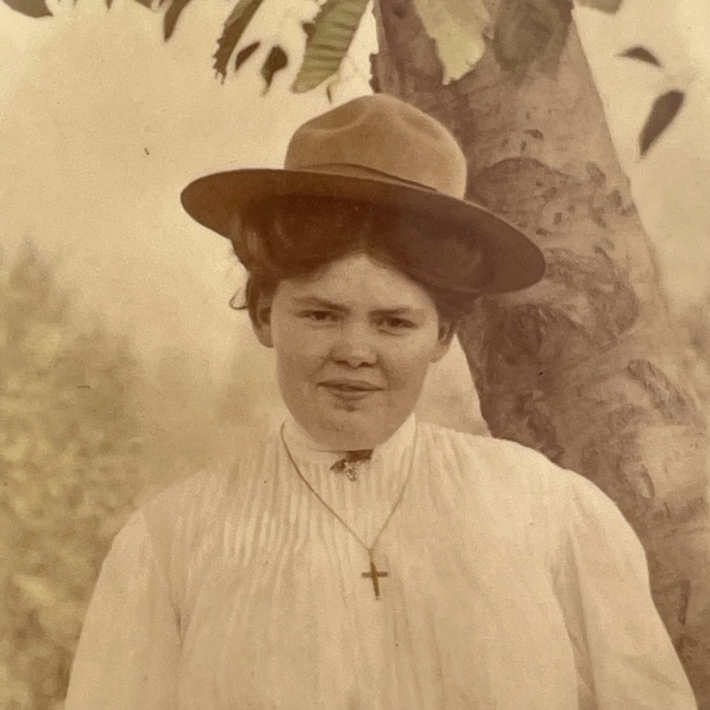 Antique Large Circular Tintype Country Pioneer Woman Columbia Medallion Studios