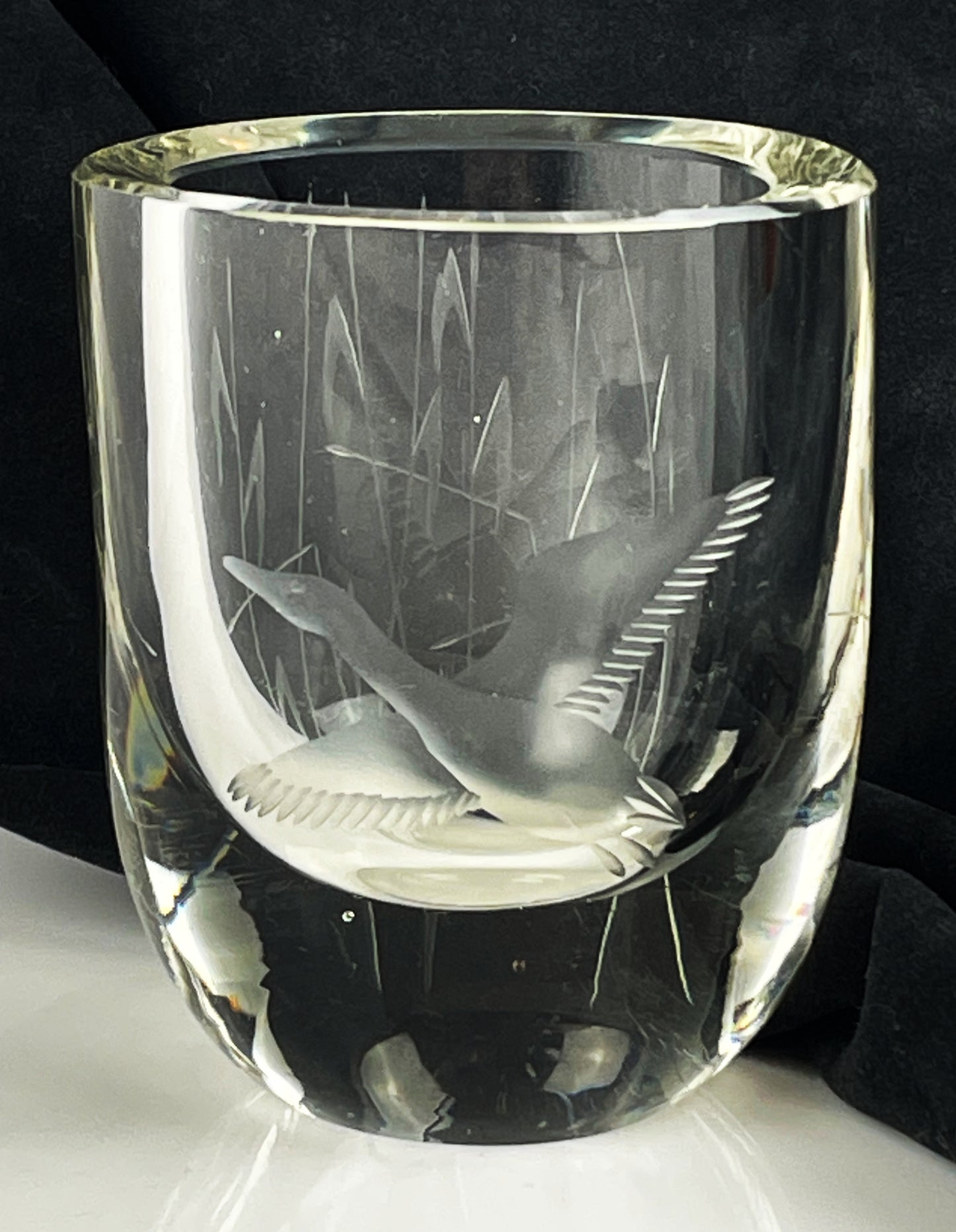 Erkki Vesanto Finnish Mid-Century Modern Signed Etched Art Glass Duck Vase